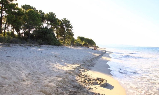 Ghisonaccia Apartment | Cozy Marina Corsa: 4-Room Apartment Steps from the Sea
