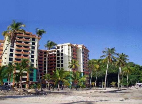 Lumut Resort | Budget-Friendly Marina Cove Resort with Pool Access