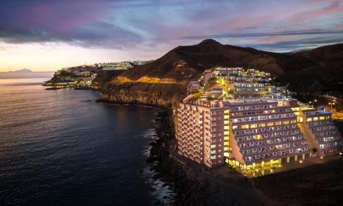 Balito Resort | Marina Elite: 4-Star Oceanfront Retreat with Pool Access