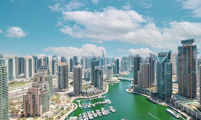 Dubai Media City Apartment | Elegant Marina Gate Apartment with Pool and Spa Amenities
