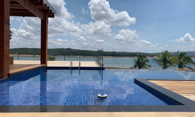 Capitolio House | Discover Marina House: Pet-Friendly Retreat with Lake Views