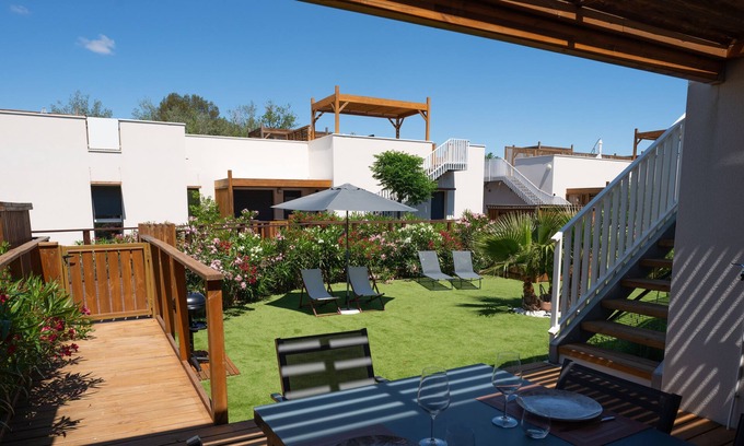 Vias Villa | Marina Lodge: Cozy Villa with Pool and Oceanfront Views