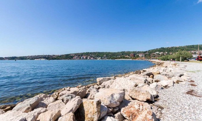Piran Apartment | Ideal Marina Portoroz Apartment with Balcony & Ocean View