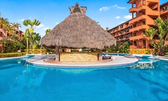 Marina Vallarta Apartment | Guest Rated 10/10: Marina Vallarta Chic with Pool & Tennis