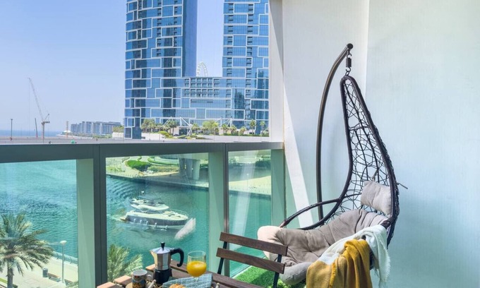Dubai Marina Apartment | Marina View Stay w/Rooftop Pool, Near JBR Beach