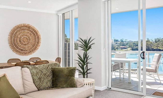 Ulladulla Apartment | Enjoy Marina View with Oceanfront Pool & Great Reviews