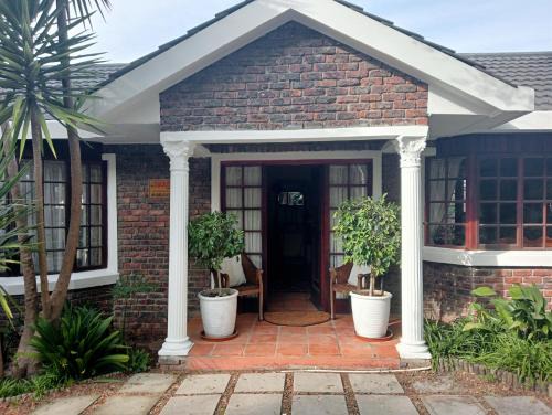 Durbanville Bed & Breakfast | Cozy Marinda's B&B with 8.9/10 Guest Reviews