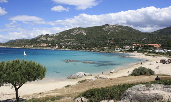 Marine de Saint Ambroggio House | Guest Rated 10/10: Marine de Sant Ambroggio Retreat