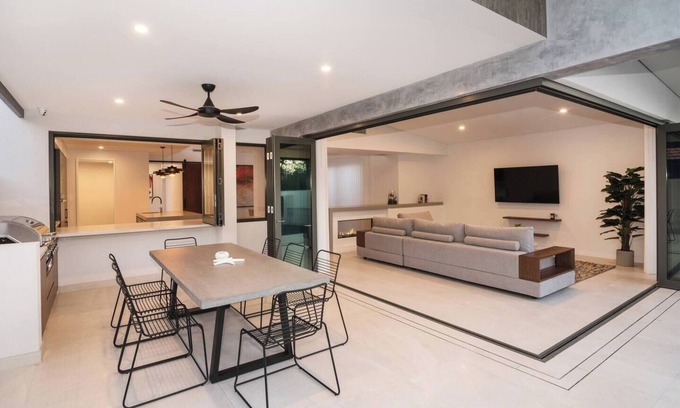 Busselton House | Unforgettable Marine Life Getaways with Family-Friendly Perks
