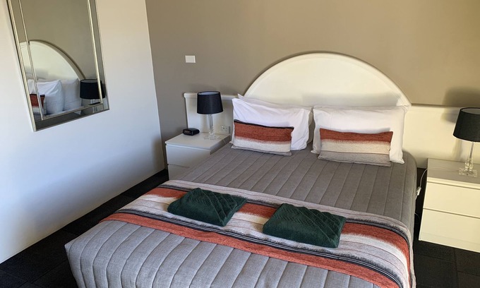 Laurieton Hotel | Mariner Motel: Guest Rated 9.4 with Family-Friendly Amenities