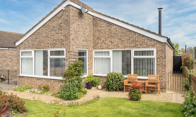 Winterton-on-Sea Apartment | Mariner's Way | Winterton Cottages