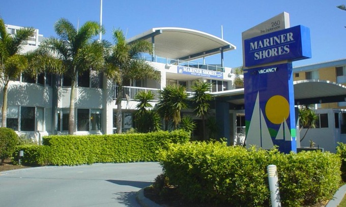 Miami Resort | Oceanfront Retreat: Mariner Shores Club with Pool & Hot Tub