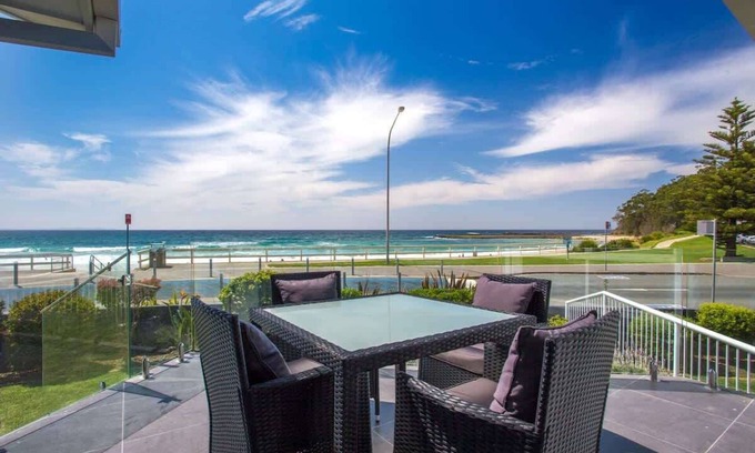Mollymook Apartment | Mariners 2: Oceanfront Retreat with Dolphin Sightings
