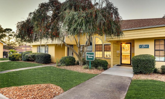 Kingsland Hotel | Guest Rated 10/10: Mariners Suites in Kingsland Awaits