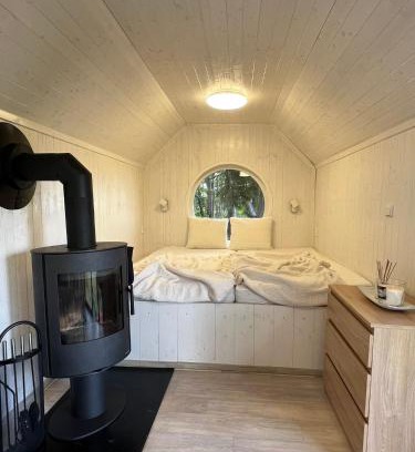 Stankovice Cabin | Pet-Friendly Retreat at Maringotka u lesa