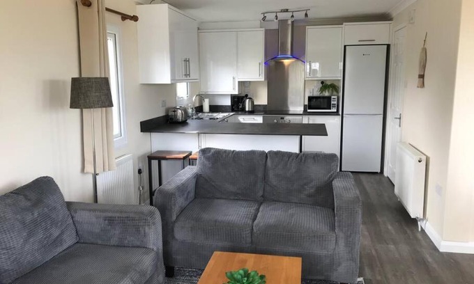 Padstow Ski Chalet | Child-Friendly Retreat at Marios Lodge - Guest Rated 10/10