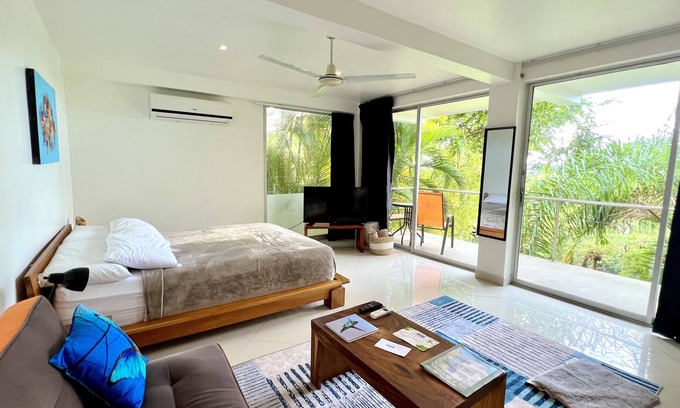 Valle Pura Vida Apartment | Discover Mariposa: 1BR Apartment with Oceanfront Views