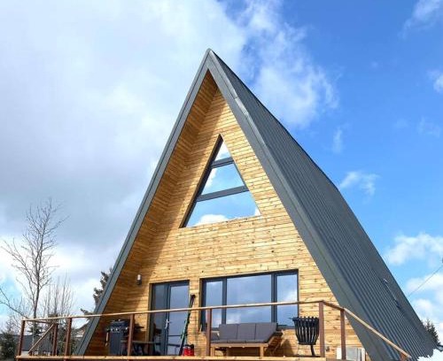 Marisel House | Family-Friendly A Marisel: 3 Bedroom Home with Hot Tub