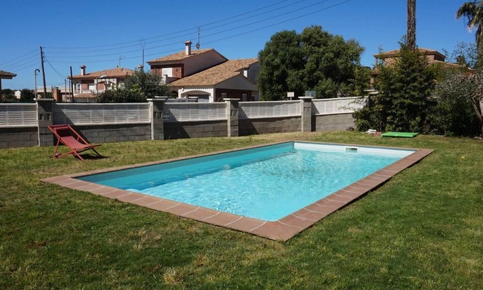 Cunit House | Maritxu Enea: large garden and private swimming pool