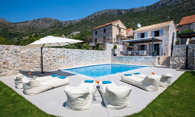 Brsecine Villa | Exclusive Mariva Pool House with Adriatic Sea Views