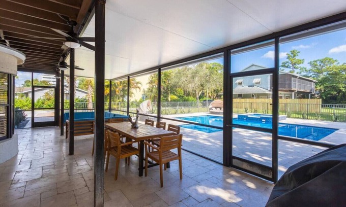 Delray Beach House | Indulge at Markland Mansion: Pool, Hot Tub & Ocean Views
