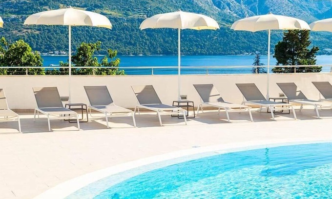 Cove Tri Zala (Zrnovo) Hotel | Experience Comfort at Marko Polo Hotel by Aminess