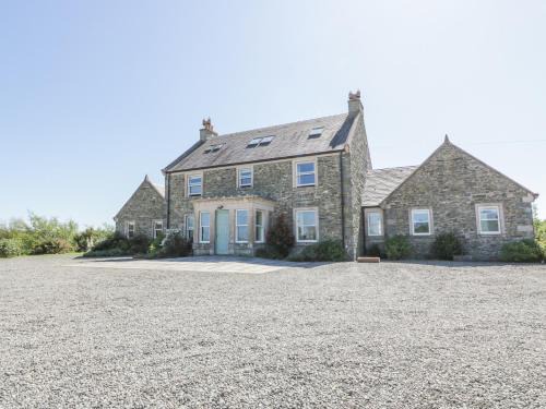 Newton Stewart House | Discover Marl House: Pet Friendly with Great Reviews