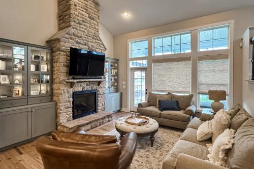 Cedar Neck House | Marlin Chase - 30340 Bermuda Dr