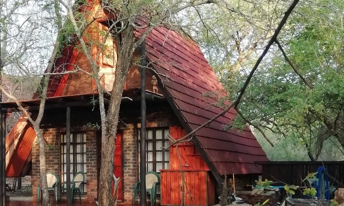 Marloth Park House | Explore Marloth Park "Maroela" with Private Pool & Breakfast