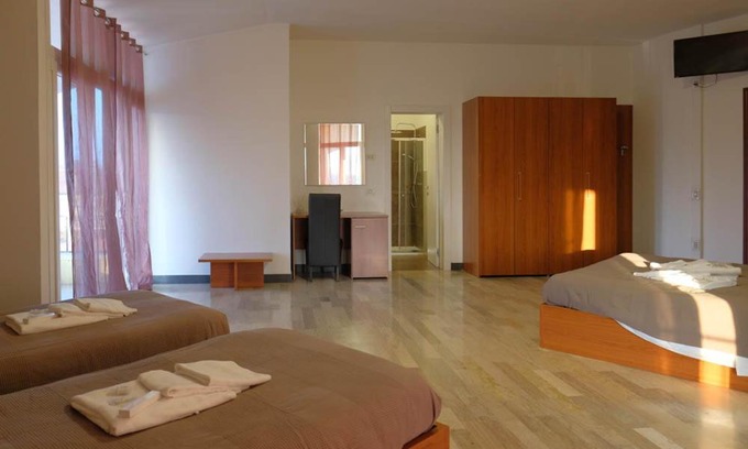Dueville Hotel | Discover Family-Friendly Comfort at Marosticana 008