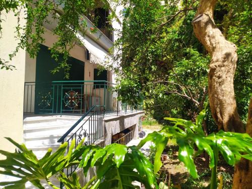 Marousi Apartment | Cozy Marousi Apartment with Balcony and Child-Friendly Amenities