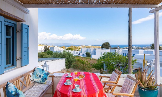 Marpissa House | Discover Casa Mira: Traditional House with Oceanfront Views