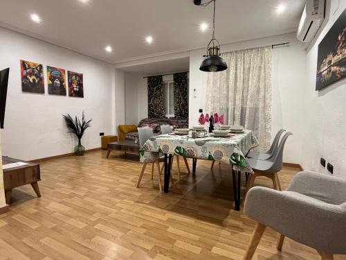 Pla del Bon Repos Apartment | Discover MarqPlace Beach: Pet-Friendly with Free Parking
