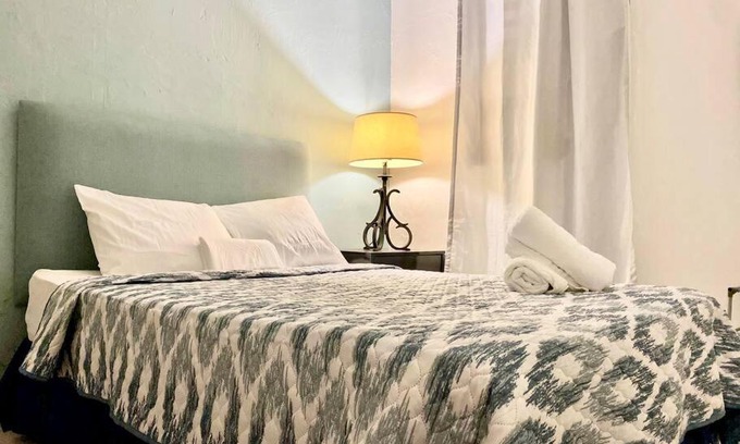 Centro Tradicional House | Family-Friendly Marquez 2 Bedroom House for Memorable Stays