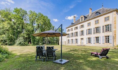 Marcigny Bed & Breakfast | Cozy Retreat at Marraycourt, Chateau-Chambre d'Hotes