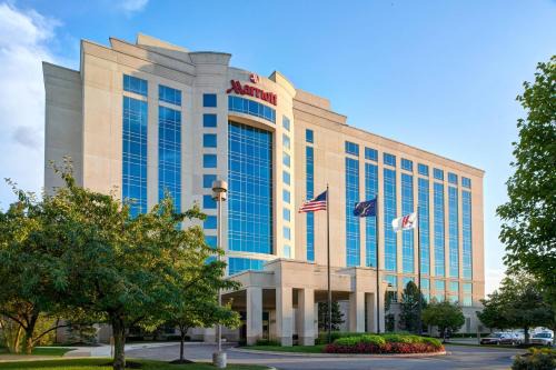 Indianapolis Hotel | Explore Marriott Indianapolis North: Family-Friendly Oasis