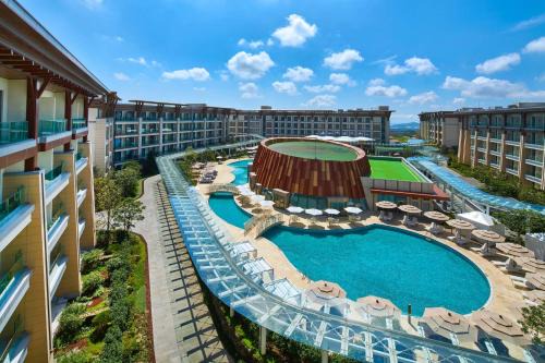 Andeok Hotel | Experience Marriott Jeju Shinhwa World Hotel's Oceanfront Bliss