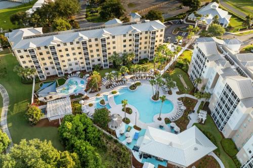Upper Grand Lagoon Hotel | Relax at Marriott's Legends Edge: Family-Friendly Retreat