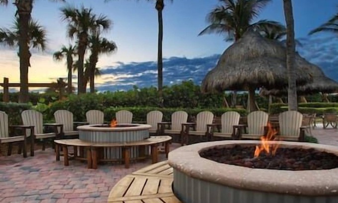 Hunt Club Hotel | Experience Marriott's Ocean Pointe in Palm Beach Shores