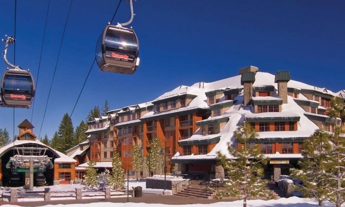 Lakeside Park Hotel | Elegant Stays at Marriott's Timber Lodge with Lake Views