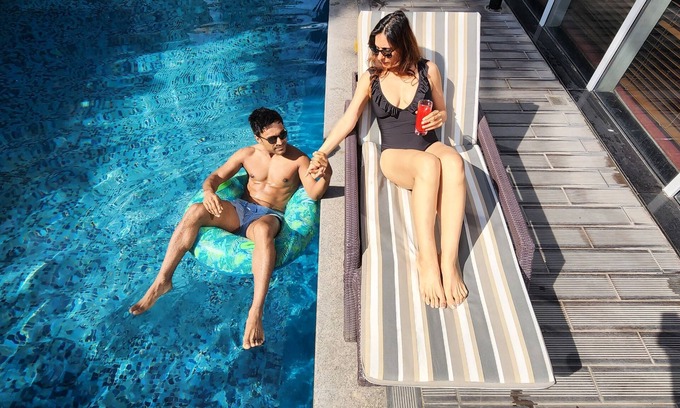 Mundhwa Hotel | Elegant Marriott Suites Pune with Pool and Spa Amenities