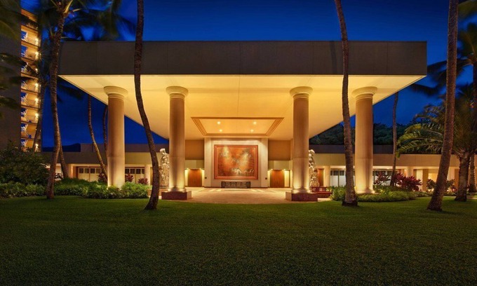 Lihue Hotel | Relax at Marriotts Kauai Beach Club with Oceanfront Views