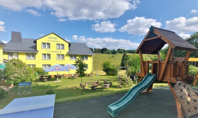 Neuhaus am Rennweg Hotel | Marschalls Hotel Am Rennsteig