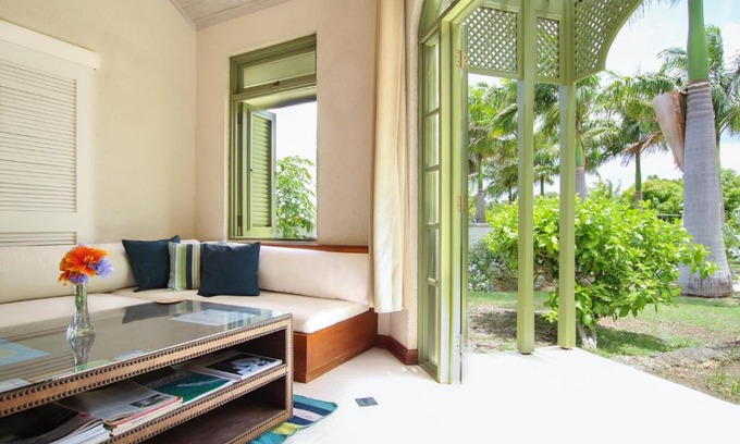 Weston House | Cozy Marsh Mellow South Cottage: Family-Friendly Escape