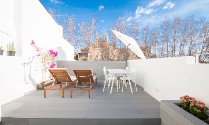 Old Town Apartment | Experience Unmatched Views at Marsuites 4 - Penthouse Retreat