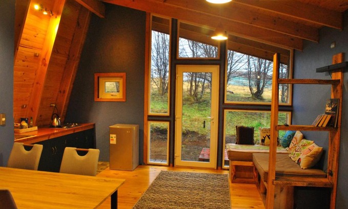 Coyhaique House | Pet-Friendly Martín Pescador Cabañas with Breakfast Included