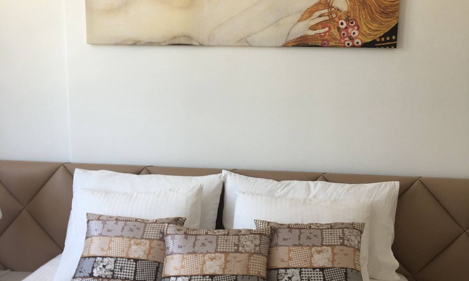 Olivais Apartment | Discover Marta's Lisbon Apartments with Spa and Breakfast