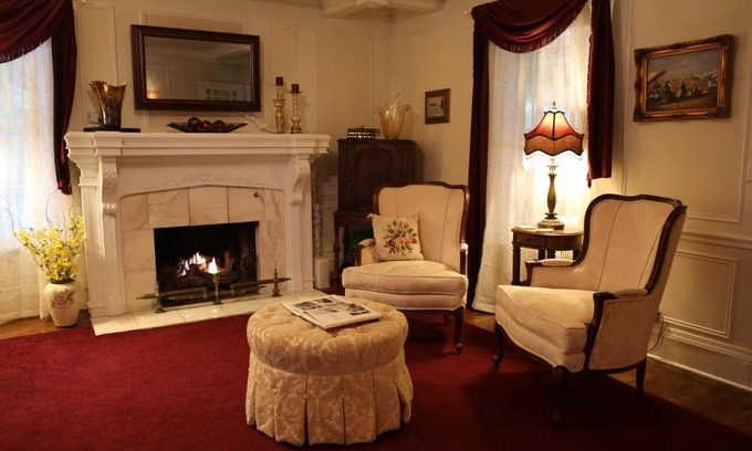 South Haven Bed & Breakfast | Cozy Martha's Vineyard B & B with Ocean Views and Hot Tub