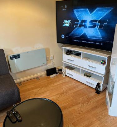 Thamesmead Apartment | Marthins Apartment