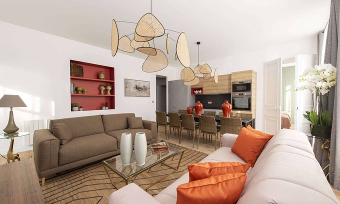 Strasbourg -Saint-Denis Apartment | Discover Martin's Door: 5BR Retreat for Up to 10 Guests